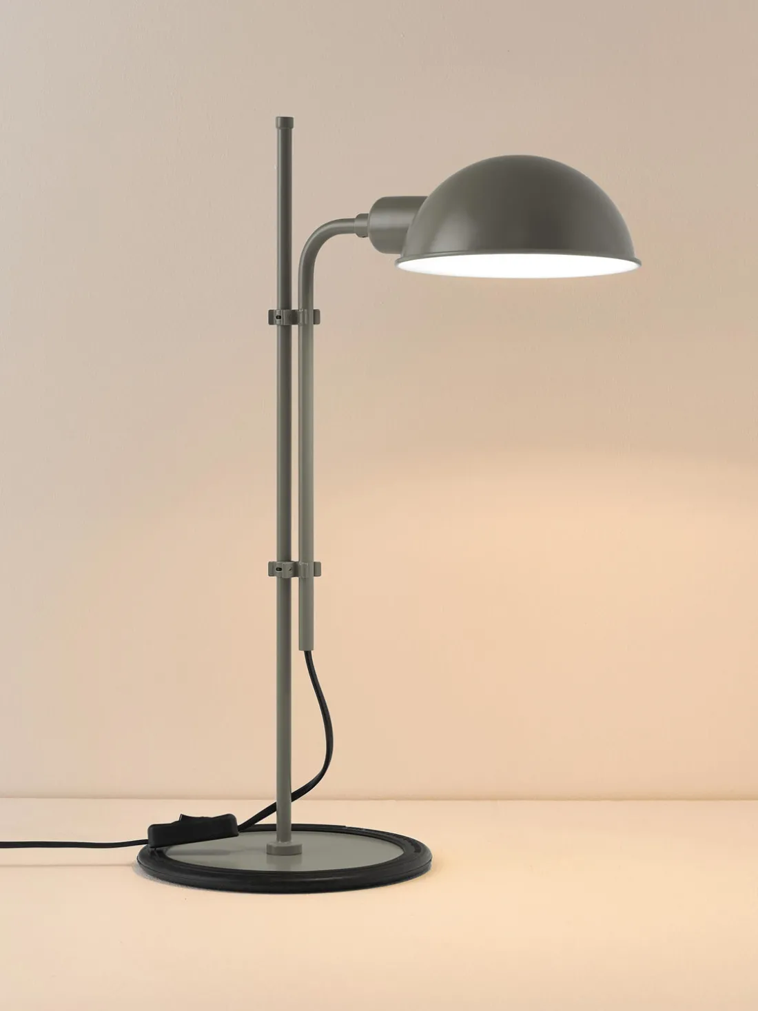 Lámpara de escritorio grande con pantalla ajustable Funiculí