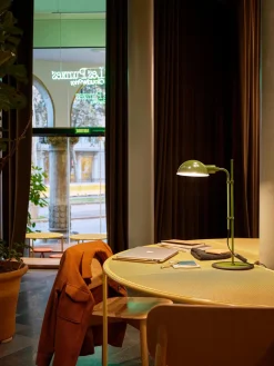 Lámpara de escritorio grande con pantalla ajustable Funiculí