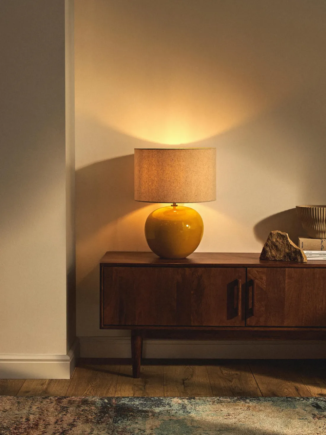 Lámpara de mesa de cerámica Marin