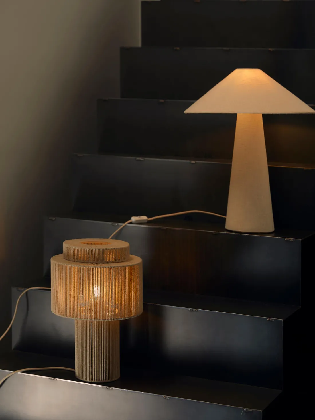 Lámpara de mesa de lino Lace