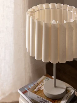 Lámpara de mesa de lino Lucina