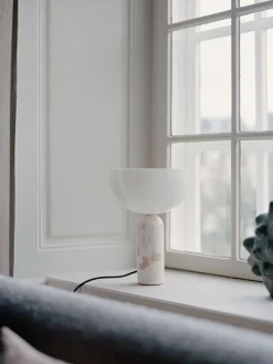 Lámpara de mesa de mármol Kizu, tamaños diferentes