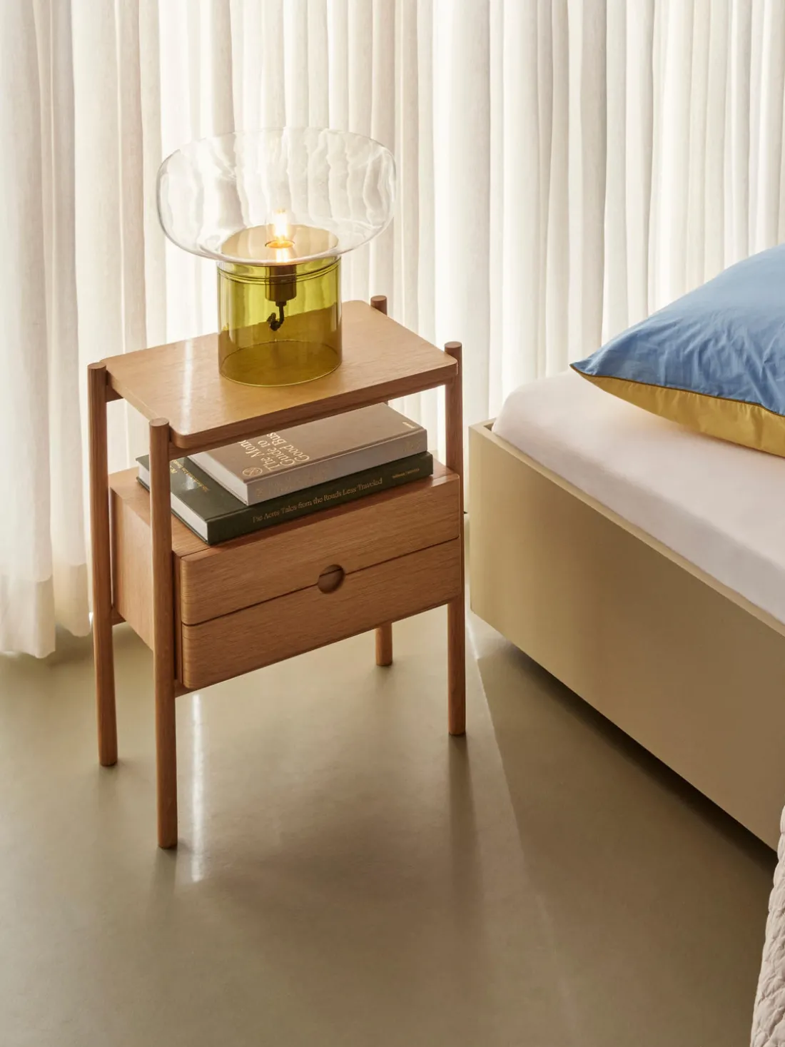 Lámpara de mesa de vidrio coloreado Crave