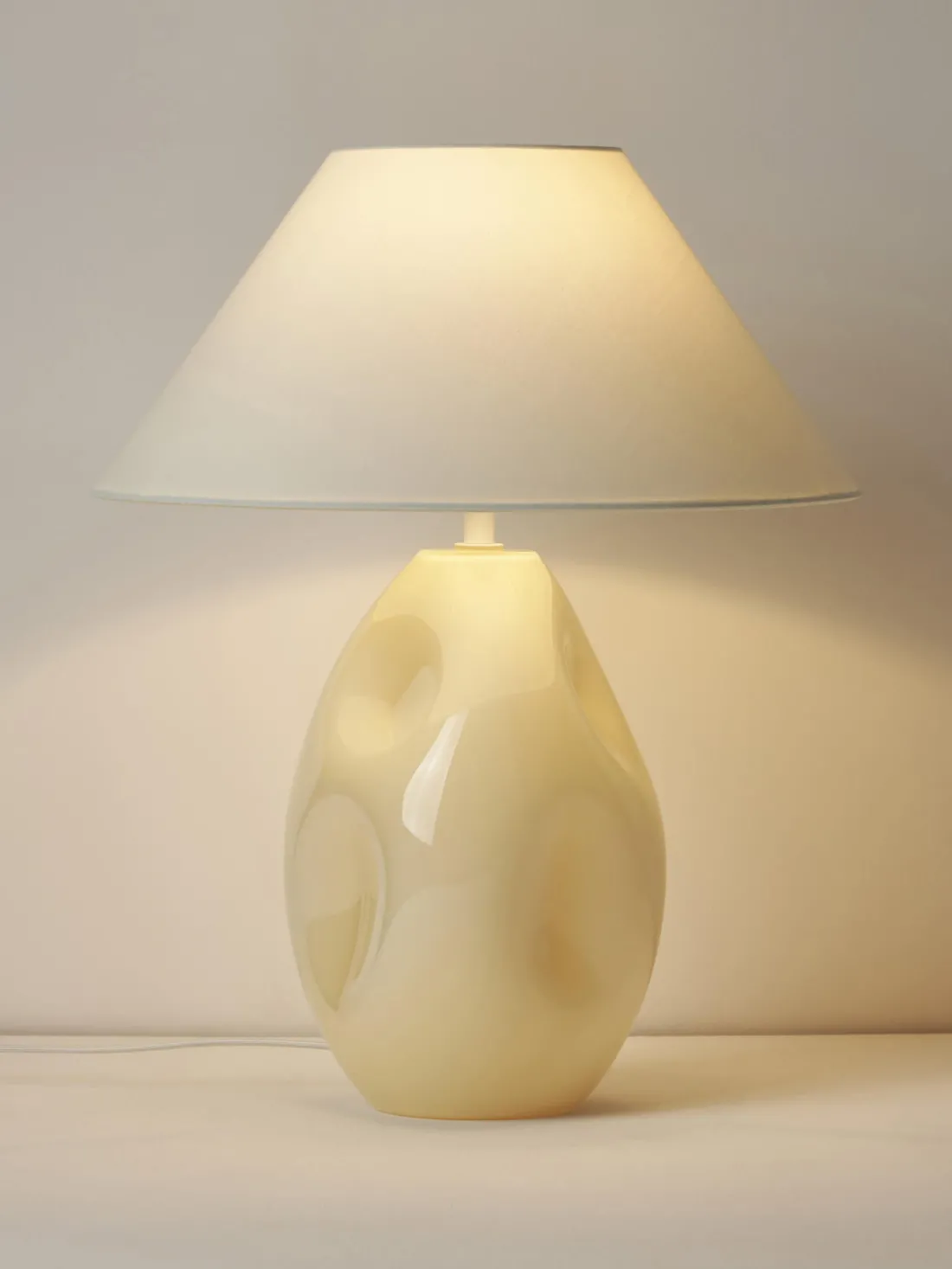 Lámpara de mesa de vidrio opalino Xilia