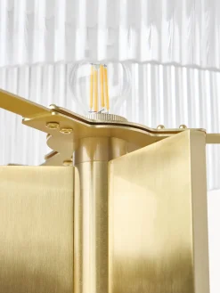 Lámpara de mesa de vidrio estriado Emmi