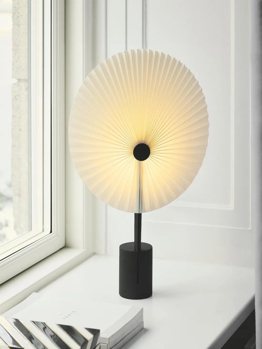 Lámpara de mesa grande LED regulable Liris, portátil