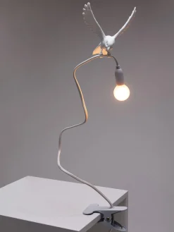 Lámpara de mesa grande regulable con pinza Sparrow