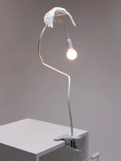 Lámpara de mesa grande regulable con pinza Sparrow