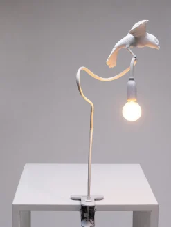 Lámpara de mesa grande regulable con pinza Sparrow