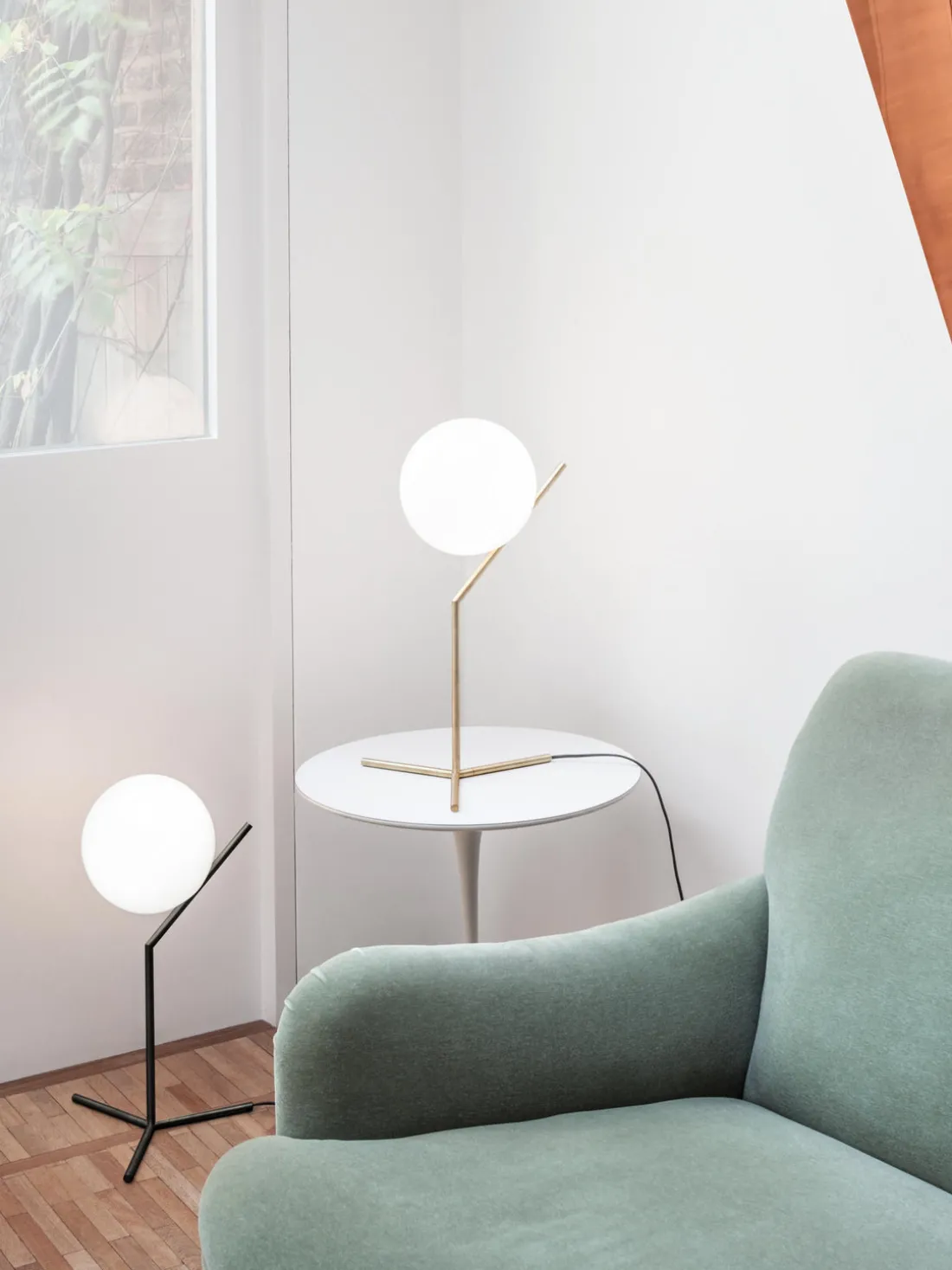 Lámpara de mesa grande soplada regulable IC Lights