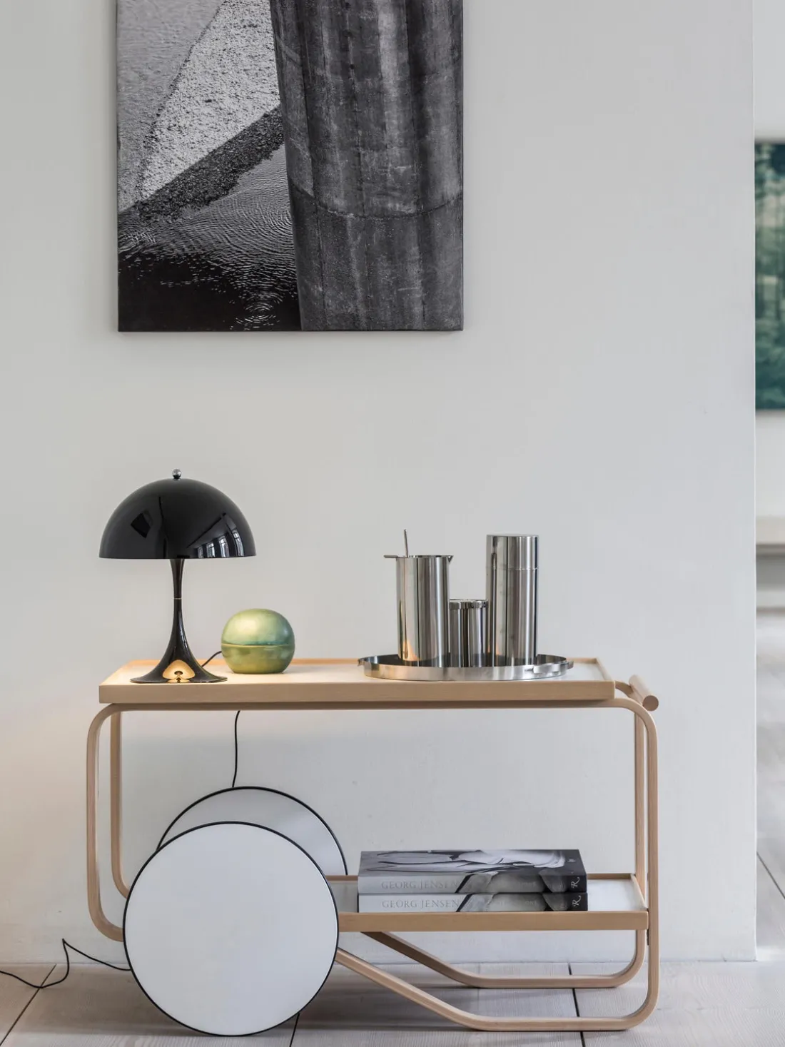 Lámpara de mesa LED Panthella 250, diseño Verner Panton