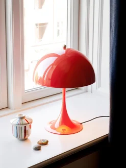 Lámpara de mesa LED Panthella 250, diseño Verner Panton