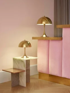 Lámpara de mesa LED Panthella, de diseño Verner Panton