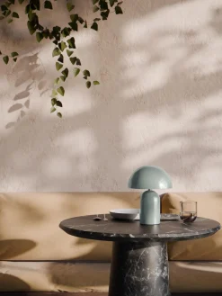 Lámpara de mesa LED pequeña regulable Walter, portátil