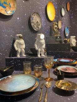 Lámpara de mesa LED pequeña regulable Starman Cosmic