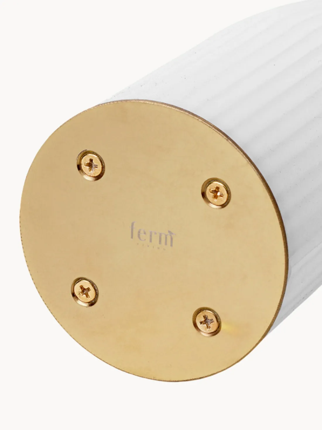 Lámpara de mesa LED regulable con estructura estriada Vuelta, tamaños diferentes