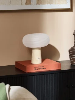 Lámpara de mesa LED regulable Mariella