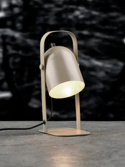 Lámpara de mesa orientable Nesvik