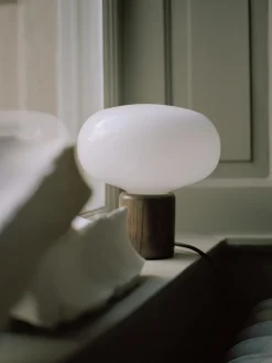 Lámpara de mesa pequeña Karl-Johan