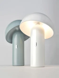 Lámpara de mesa pequeña LED regulable Svamp, portátil