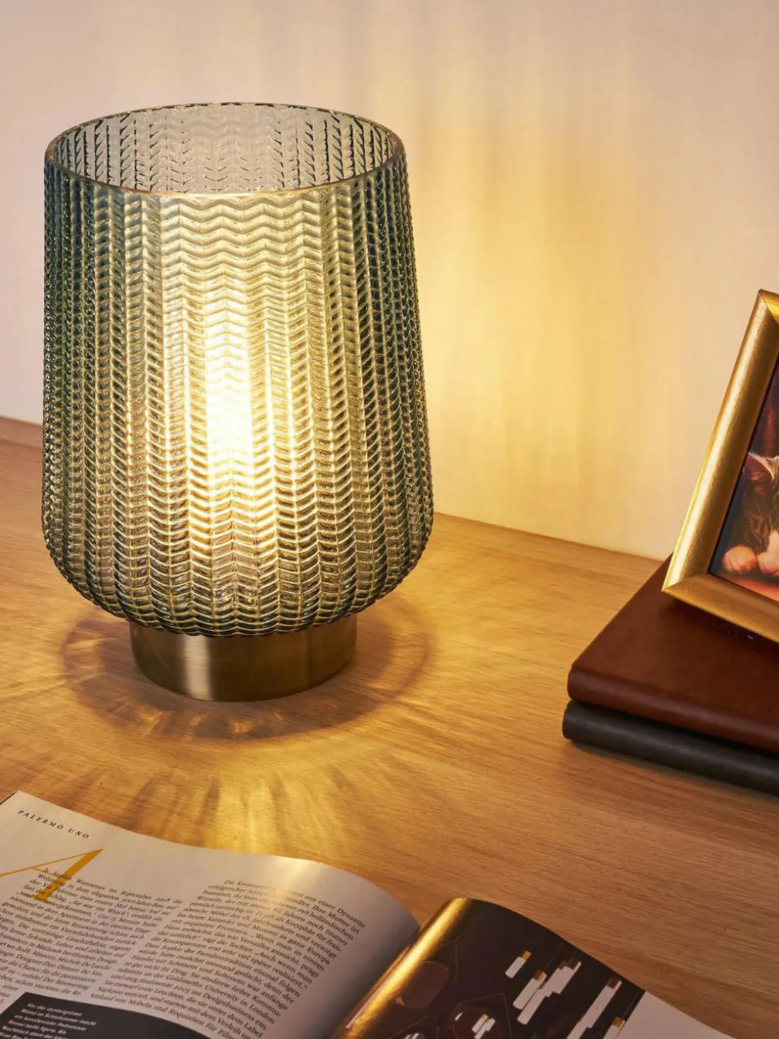 Lámpara de mesa pequeña LED Pretty Glamour, con temporizador y portátil