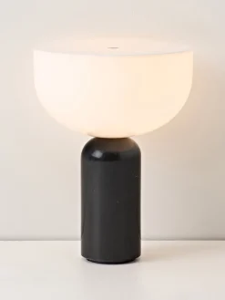 Lámpara de mesa pequeña móvil de mármol Kizu, regulable