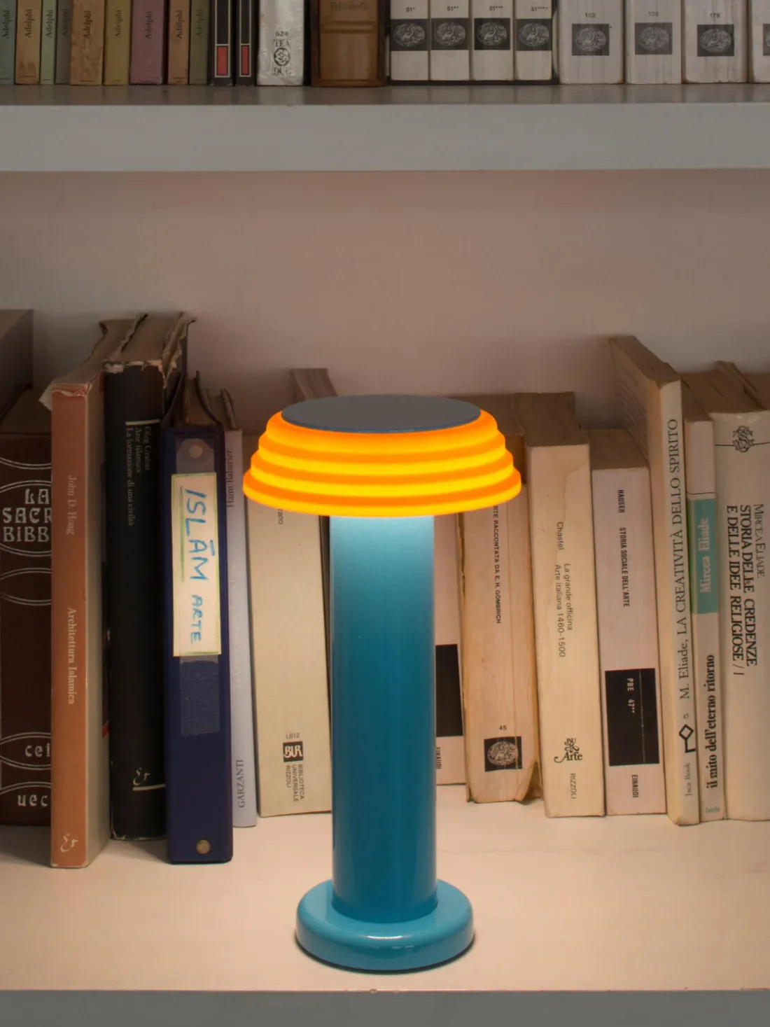 Lámpara de mesa pequeña regulable LED PL1, portátil