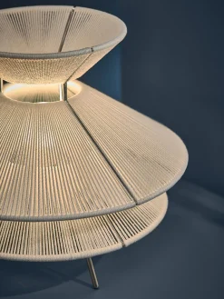 Lámpara de mesa regulable de lino Kiku