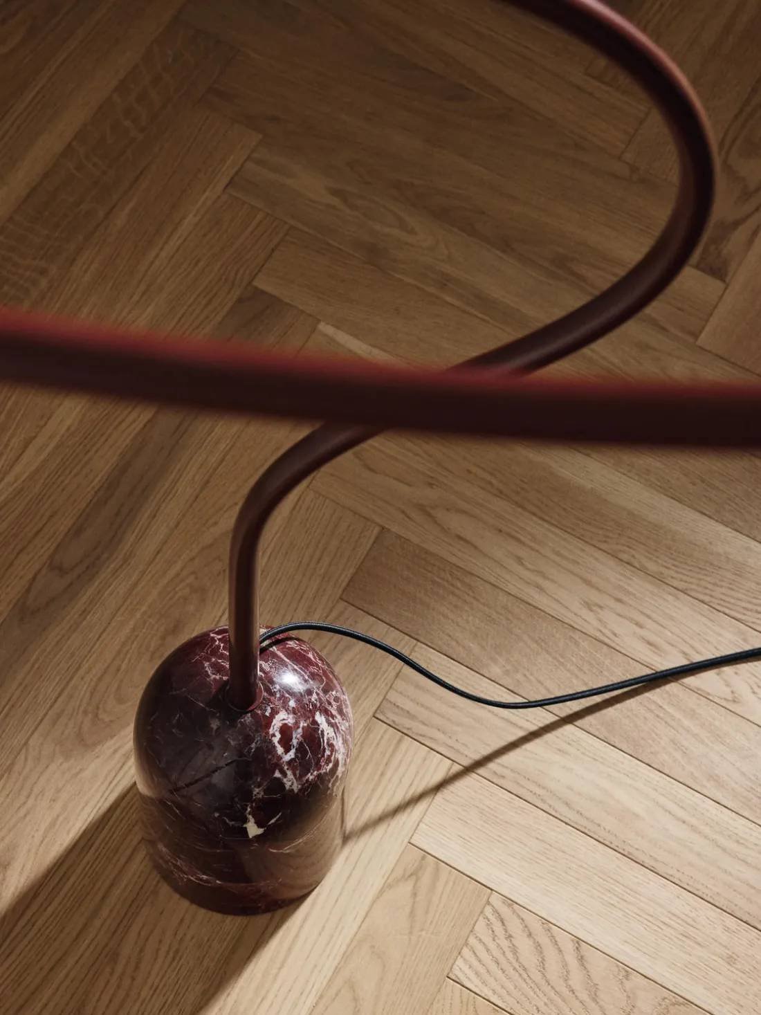 Lámpara de pie de mármol Alina