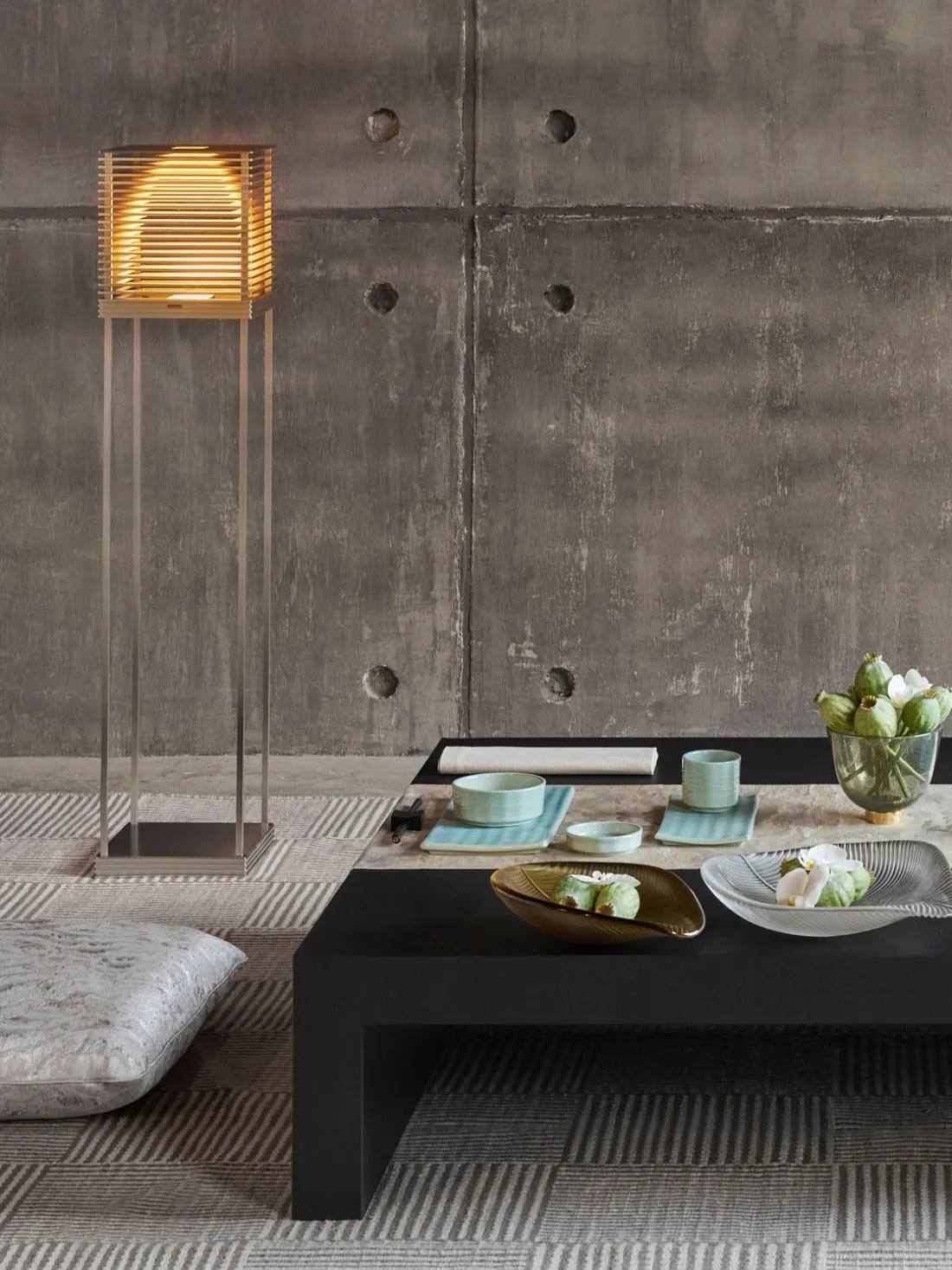 Lámpara de pie pequeña LED regulable Miya