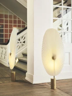 Lámpara de pie pequeña LED regulable Liris