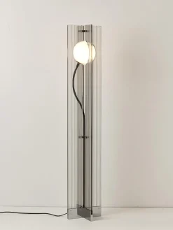 Lámpara de pie pequeña Mills