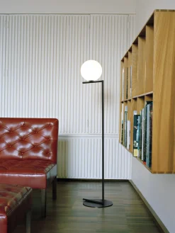 Lámpara de pie soplada regulable IC Lights