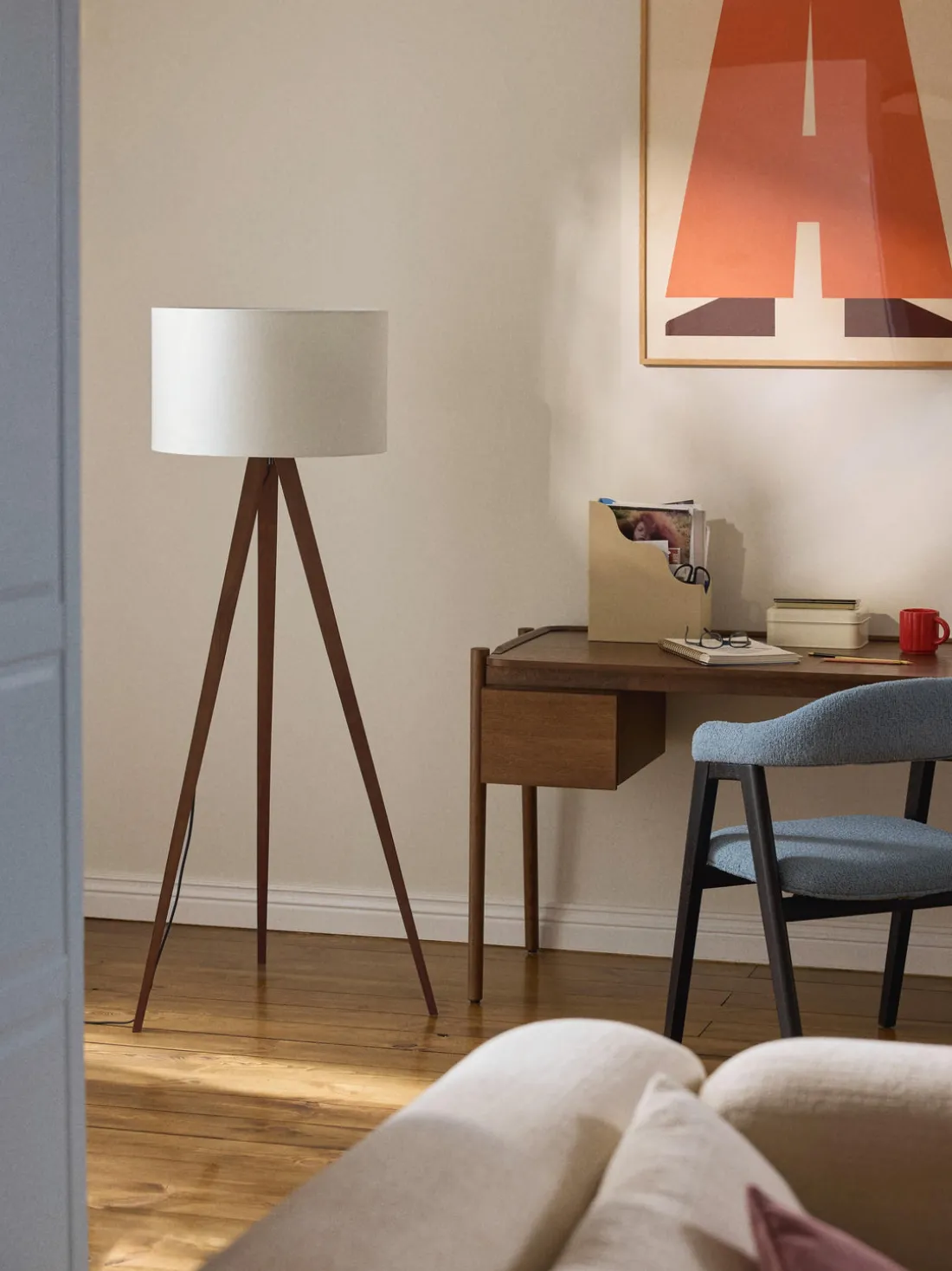 Lámpara de pie trípode de madera maciza Jake