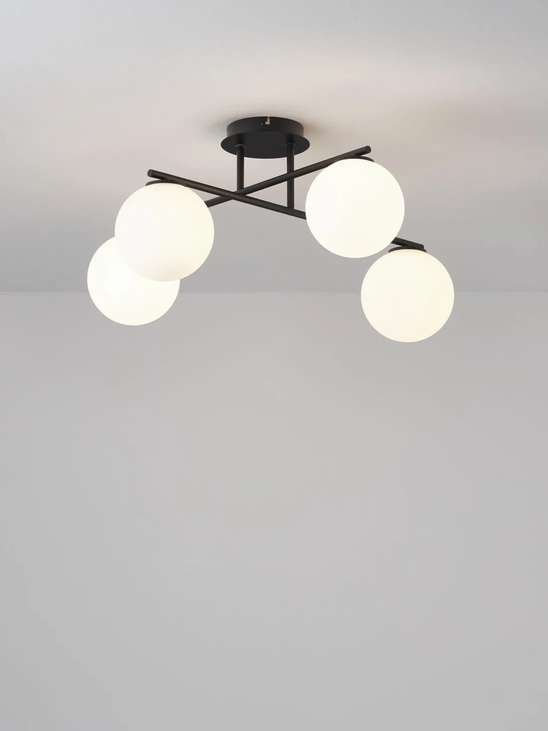 Lámpara de techo de vidrio opalino Atlanta