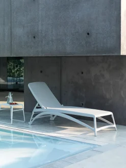 Mesa auxiliar de jardín Pop