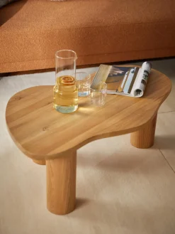 Mesa de centro de forma orgánica de madera de roble Didi