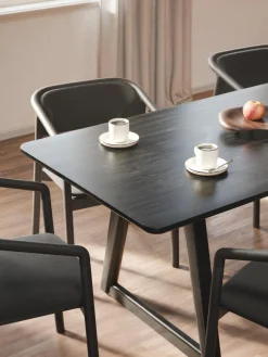 Mesa de comedor de madera de roble Nik, tamaños diferentes
