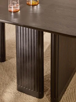 Mesa de comedor de madera de roble Jolka, tamaños diferentes