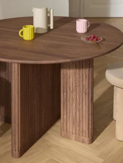 Mesa de comedor redonda de madera de roble Jolka, tamaños diferentes