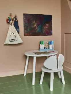 Mesa infantil ovalada de madera Mouse