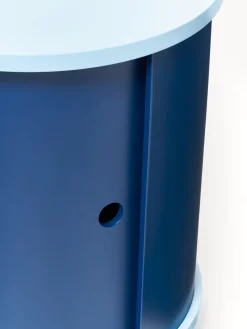 Mesilla de noche con puerta corredera Svea