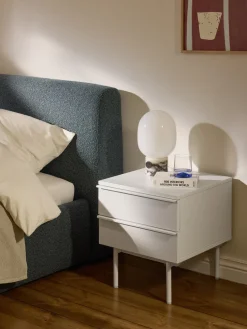 Mesita de noche de madera Elona