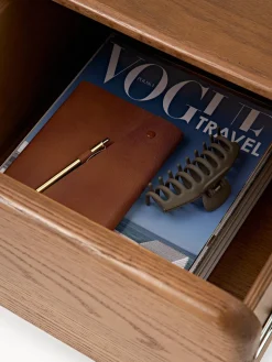 Mesita de noche de madera de roble Chandler