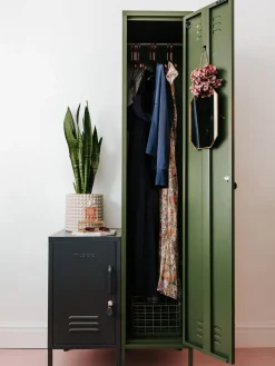 Mesita de noche de metal The Shorty, apertura de puerta izquierda o derecha