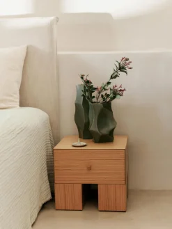 Mesita de noche Kuben