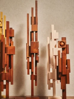 Pieza decorativa de madera de teca Skyline