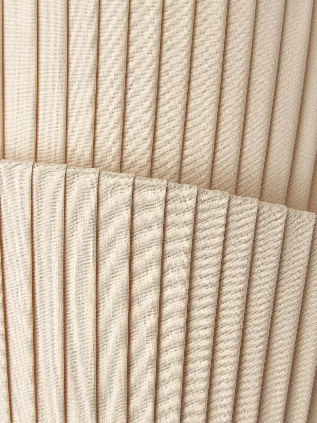 Plafón con pantala asimetrica Nyla