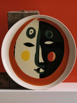 Plato con esmalte reactivo Feast