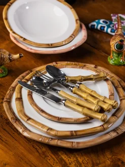 Plato llano pintado a mano Bamboo